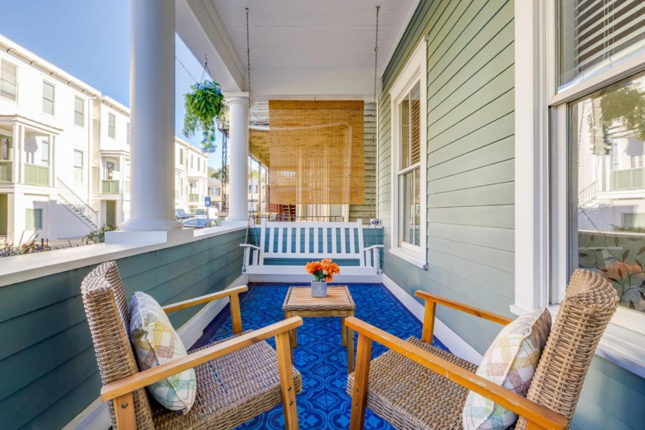 Southern Charmer-Historic District Downtown-Front Porch-Walk Score 90!!-Private Parking-1 Minute To Forsyth Park Savannah Exterior photo