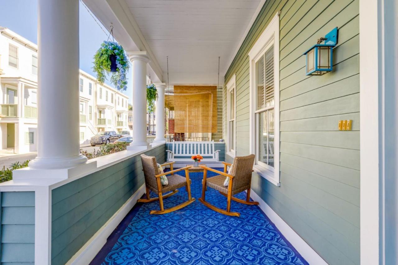 Southern Charmer-Historic District Downtown-Front Porch-Walk Score 90!!-Private Parking-1 Minute To Forsyth Park Savannah Exterior photo